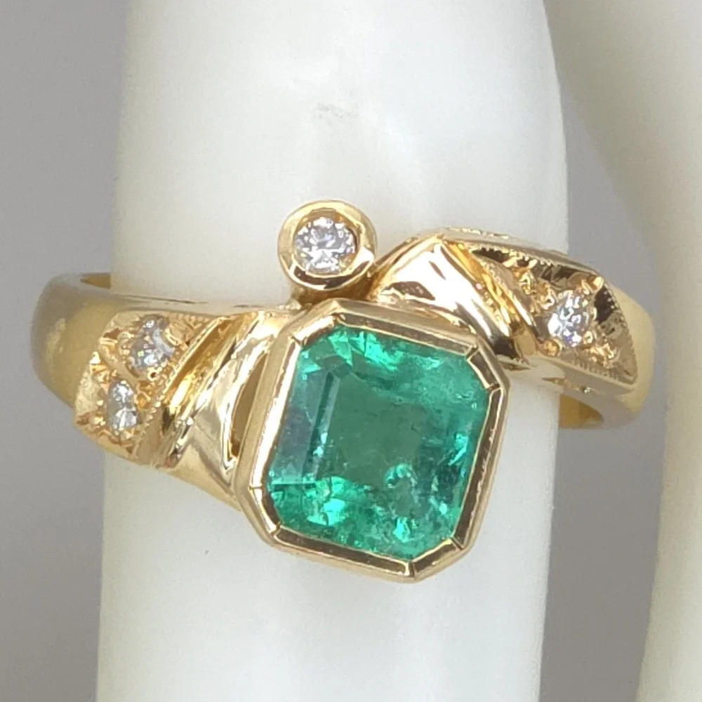 Gold Ring Untreated Colombian Emerald Ring Hallmark 18k Tested 17k 6.6x6.4mm